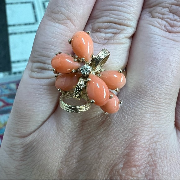 Vintage 14k Yellow Gold Coral & Diamond Ring - Picture 2 of 8